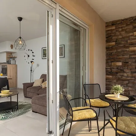 Appartamento Why Not - Two Bedroom With Balcony