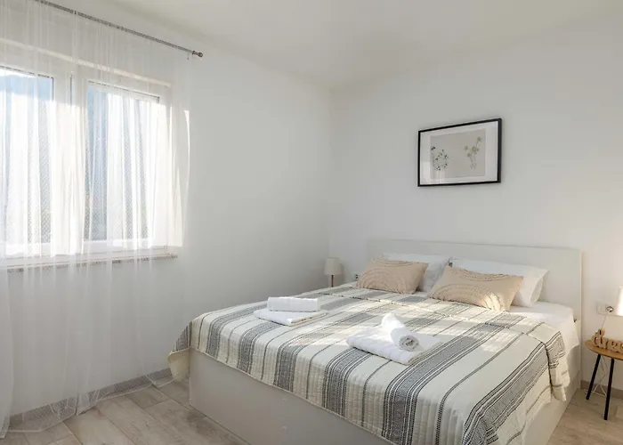 Apartment Why Not - Two Bedroom With Balcony *