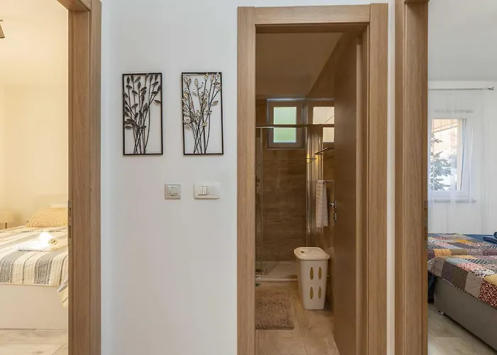 Why Not - Two Bedroom With Balcony *