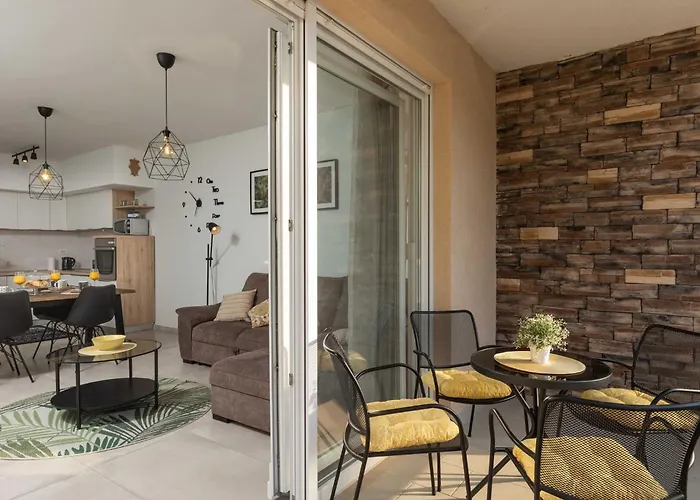 Apartment Why Not - Two Bedroom With Balcony